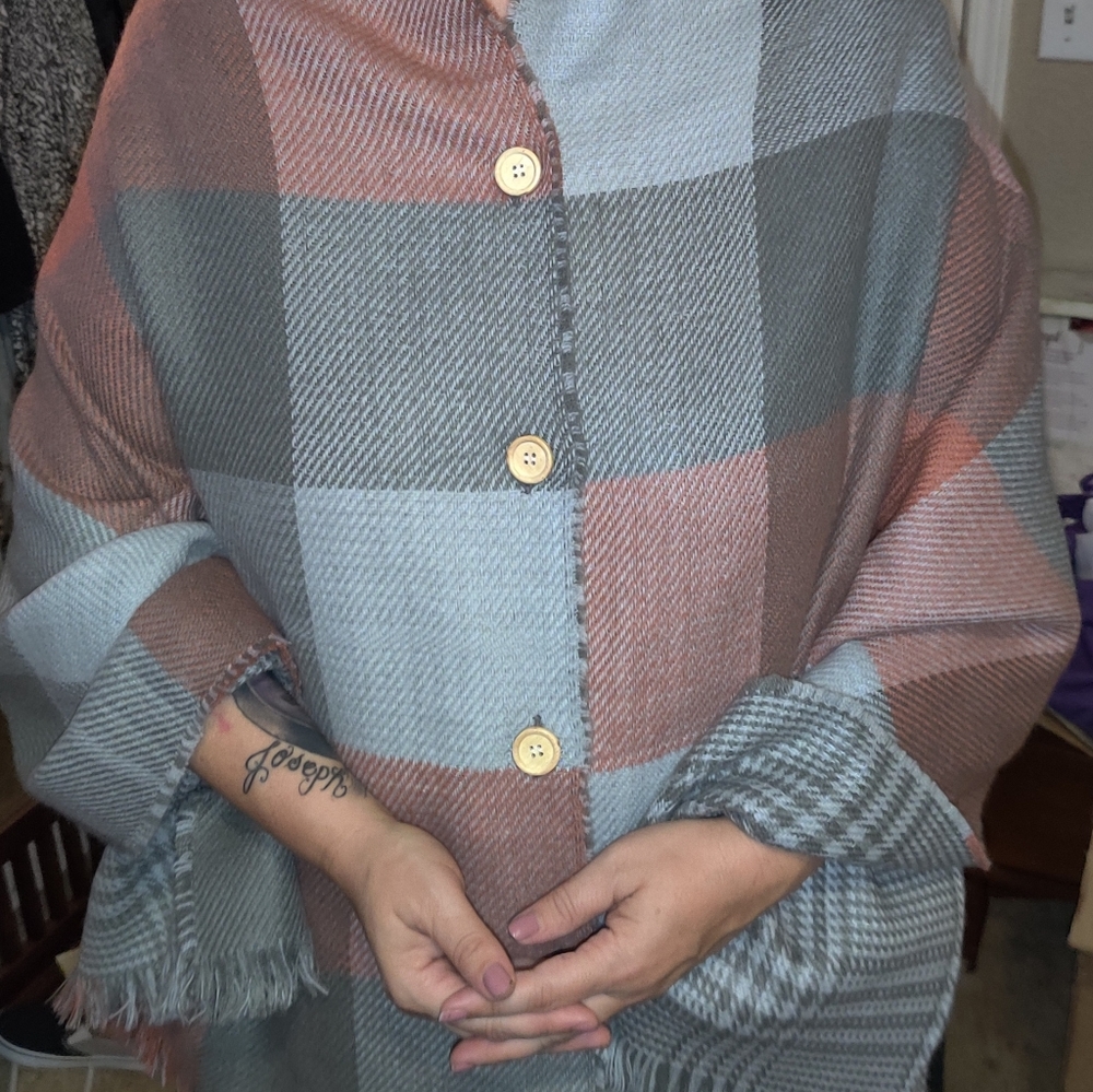 Nice Demdaco shawl Scarf Blanket Wrap with buttons